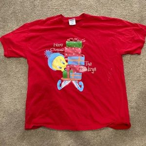 Vintage tweety bird Xmas “Here Comes The Holidays” tshirt